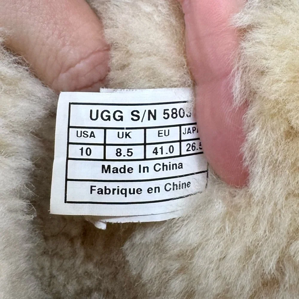 UGG Australia Bailey Button Shearling Boots‎ Chestnut Women’s Size 10